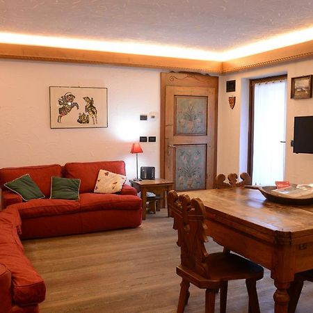 Ai Piedi Della Marmolada Apartment Canazei Luaran gambar